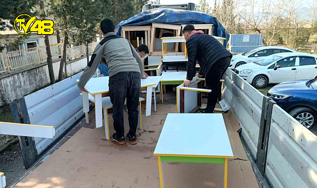 Köyceğiz&#039;de üretilen masa ve tabureler yola çıktı