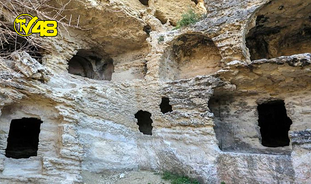 Depremde binlerce binanın yıkıldığı Hatay&#039;da 2 bin yıllık tarihi yapılar hasar görmedi