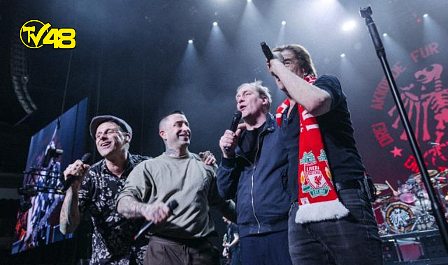 Alman rock grubu Toten Hosen depremzedeler için konser verdi, 1 milyon eurodan fazla para toplandı