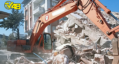 MENTEŞE BELEDİYE EKİPLERİ AFET BÖLGESİNDE ÇALIŞMALARA BAŞLADI