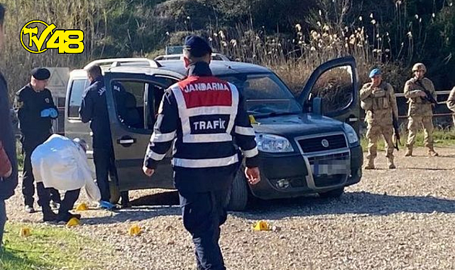 Otomobilin içinde 3 kişi başından vurulmuş halde bulundu!