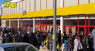 ŞOK market deprem bölgelerindeki bazı şubelerini halka açtı