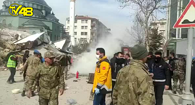Son dakika... Malatya'daki depremde yıkılan binalar var!