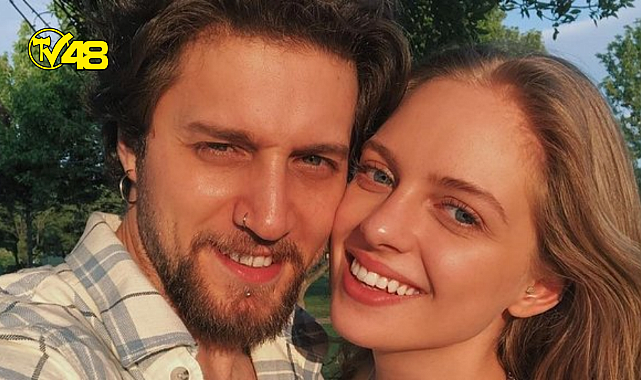 İpek Filiz Yazıcı ve Ufuk Beydemir, Memleket Partisi&#039;ne katıldı