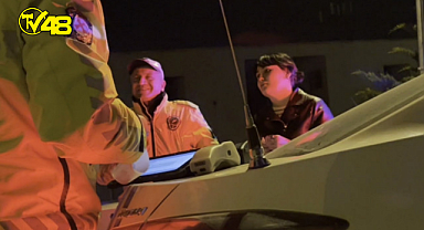 Polisin çevirdiği araçtaki kadından ilginç istek: Mesut komiserimi istiyorum