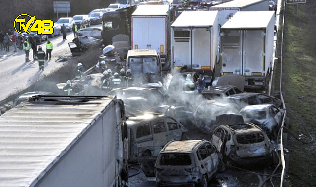 Macaristan&#039;da 40&#039;tan fazla araç birbirine girdi! 13&#039;ü ağır 36 yaralı var