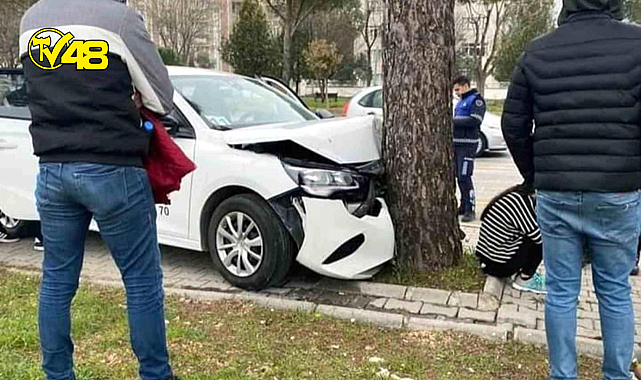 Menteşe&#039;de direksiyon sınavı sırasında kaza yaptı!