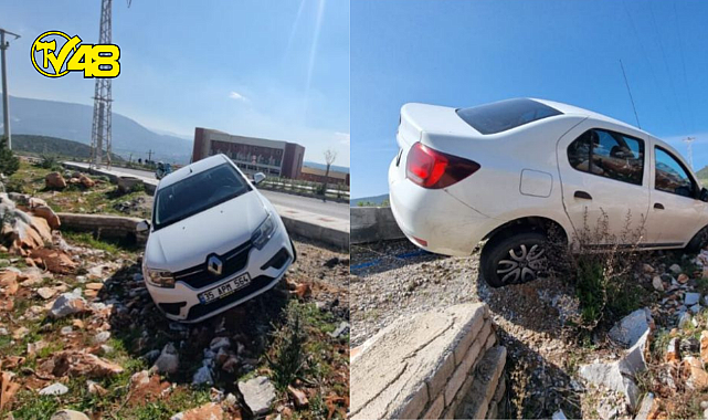 Milas Hastane yolunda orta refüjden şarampole düştü!