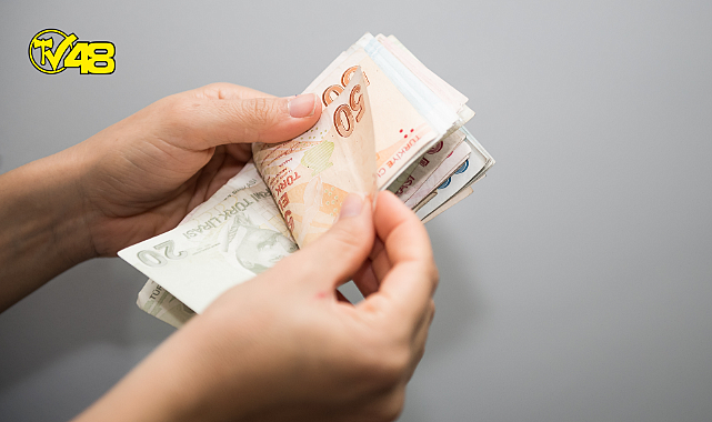 Son Dakika: En düşük emekli maaşının 7 bin 500 liraya çıkarılmasını içeren teklif TBMM&#039;de kabul edildi