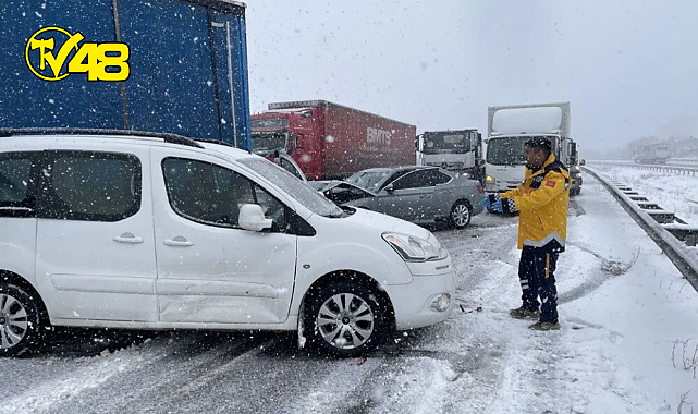 Zincirleme kaza: 58 araç karıştı, 10 kişi yaralandı
