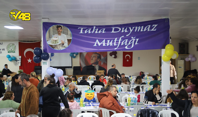 Şarkıcı Derya Uluğ, depremde hayatını kaybeden Taha Duymaz için iftar yemeği verdi