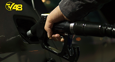 BENZİNDE YENİ MÜJDE! MOTORİNE 47 KURUŞ İNDİRİM BEKLENİYOR