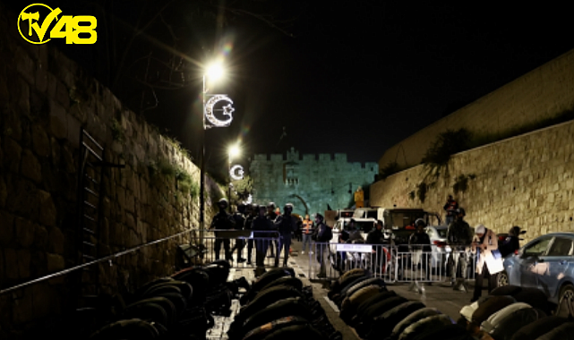 İsrail polisinden Mescid-i Aksa&#039;ya baskın