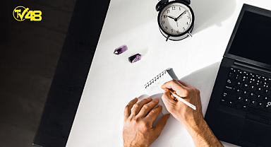 SIRADAN İNSANLARI BİLE BAŞARILI HALE GETİREN 5 SAAT KURALI