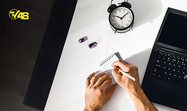 SIRADAN İNSANLARI BİLE BAŞARILI HALE GETİREN 5 SAAT KURALI