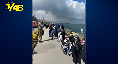 TCG ANADOLU GEMİSİNE VATANDAŞTAN BÜYÜK İLGİ: GÖRMEK İSTEYENLER UZUN SIRA OLUŞTURDU