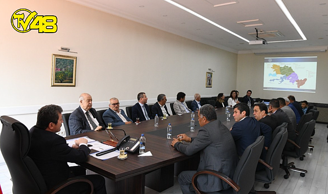 VALİ ORHAN TAVLI MUHTAR DERNEK VE FEDERASYONLARI BAŞKANLARI İLE BİR ARAYA GELDİ