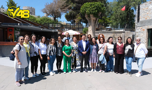 BAŞKAN ARAS, DEPREM MAĞDURU KADINLARLA BULUŞTU