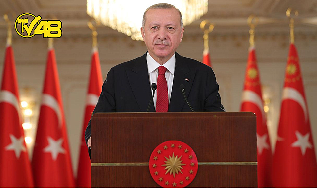 CUMHURBAŞKANI ERDOĞAN, BABASININ VE KENDİSİNİN ÖNCEKİ MESLEĞİNİ ÖRNEK GÖSTEREREK 1 MAYIS&#039;I KUTLADI