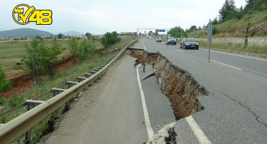 MENTEŞE'DE SAĞANAK SONRASI YOL ÇÖKTÜ!