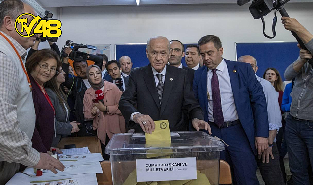 MHP GENEL BAŞKANI DEVLET BAHÇELİ ANKARA&#039;DA OYUNU KULLANDI