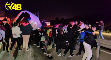 ÖĞRENCİLERİ TAŞIYAN OTOBÜS YAN YATTI! KAZADA 2'Sİ ÖĞRENCİ 3 KİŞİ YAŞAMINI YİTİRİRKEN, 44 KİŞİYSE YARALANDI