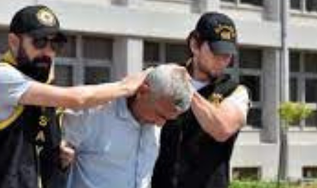 DOLMUŞ ŞOFÖRÜNÜ BIÇAKLA YARALAYAN BABA VE OĞLU TUTUKLANDI