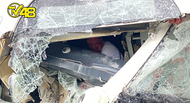 İKİ TRAMVAY KAFA KAFAYA ÇARPIŞTI: 20'YE YAKIN YARALI VAR