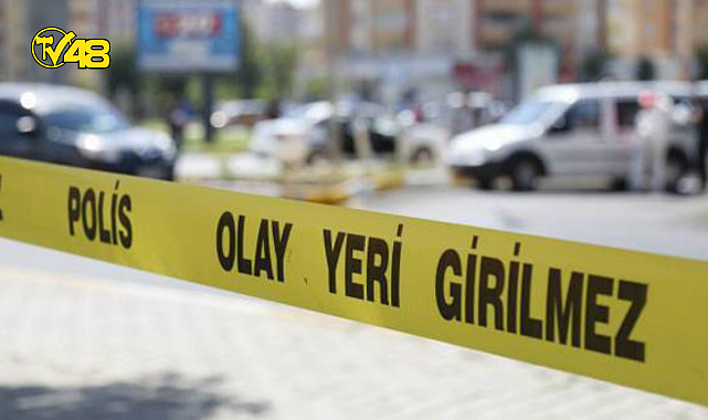 81 YAŞINDAKİ ADAM, 45 YAŞINDAKİ KARISINI SİLAHLA ÖLDÜRDÜKTEN SONRA İNTİHAR ETTİ