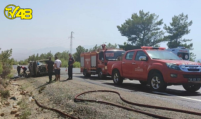MUĞLA&#039;DA SEYİR HALİNDEKİ MİNÜBÜS YANDI