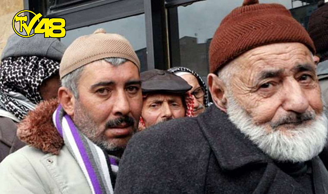 SSK, EMEKLİ SANDIĞI VE BAĞ-KUR EMEKLİLERİNE YÜZDE 25 ZAM ÖNGÖREN DÜZENLEME, TBMM GENEL KURULU&#039;NDA KABUL EDİLDİ!