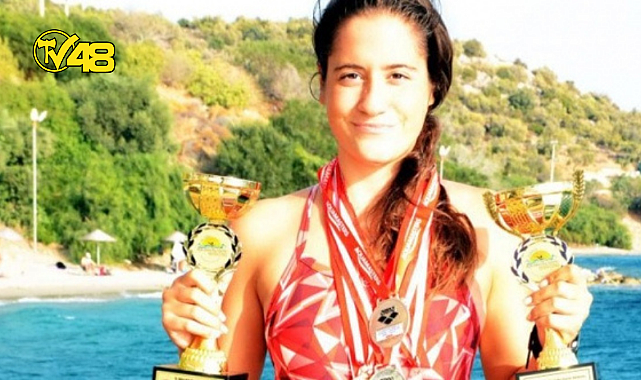 AYSU TÜRK OĞLU KUZEY KANALINI GEÇMEK İÇİN KULAÇ ATIYOR