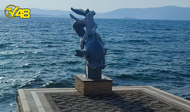 HERMİAS HEYKELİ YENİDEN GÜLLÜK HALKIYLA BULUŞTU