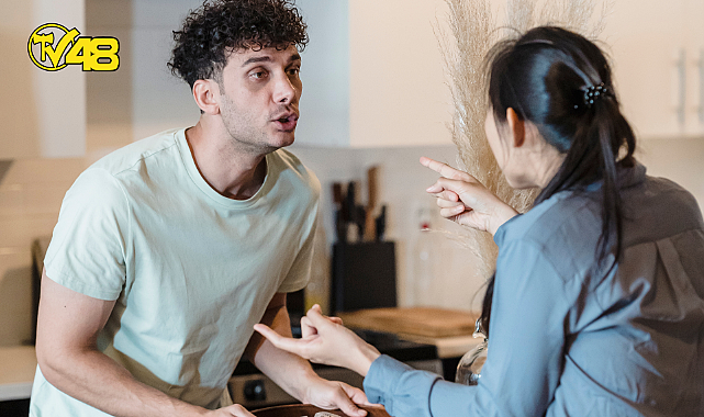 KISKANÇLIK NEDEN OLUR? İLİŞKİYE ZARARI NELERDİR?