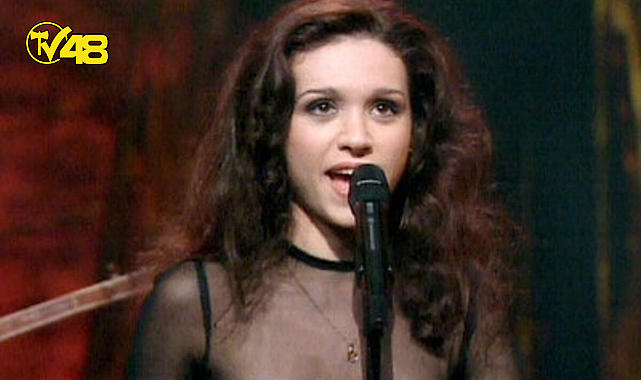 ŞEBNEM PAKER MÜZİK ÖĞRETMENİ OLARAK MİLAS&#039;A ATANDI