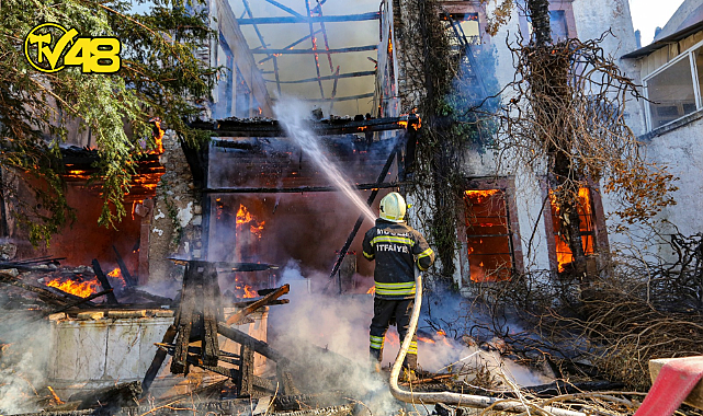 BÜYÜKŞEHİR İTFAİYESİ BU YIL 2 BİN 925 OLAYA MÜDAHALE ETTİ