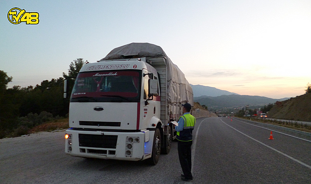 BÜYÜKŞEHİR ZABITA EKİPLERİ 1060 DENETİM GERÇEKLEŞTİRDİ