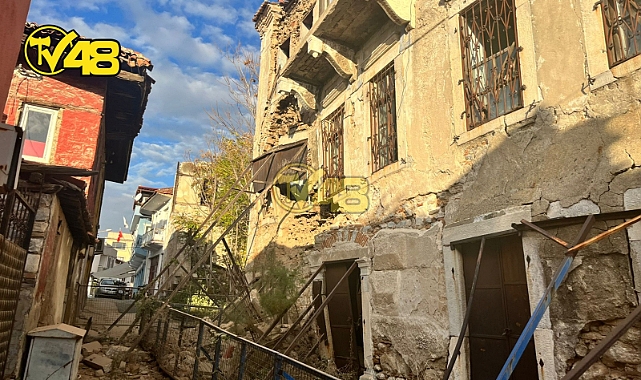 HİSARBAŞI&#039;NDA ESKİ YAPI ÇÖKTÜ!