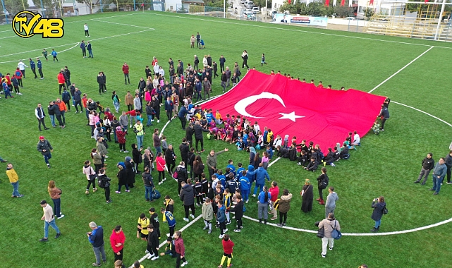 TURGUTREİS&#039;E ULUSLARARASI STANDARTLARDA FUTBOL SAHASI