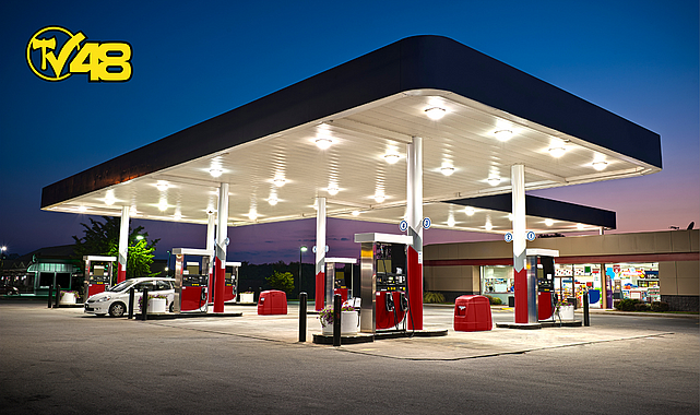 BU GECE YARISINDAN İTİBAREN BENZİNE 1 LİRA 46 KURUŞ ZAM GELMESİ BEKLENİYOR