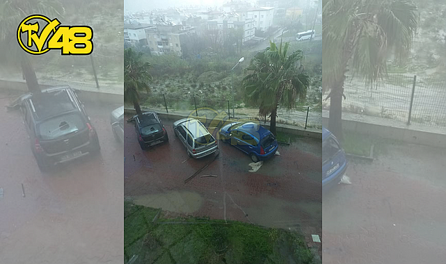 ŞİDDETLİ FIRTINA CAM BALKONU KOPARDI! 8 ARAÇ ZARAR GÖRDÜ