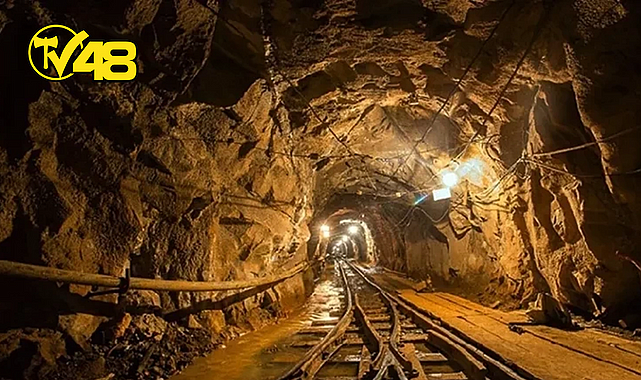 ELAZIĞ&#039;DA MADEN OCAĞINDA GÖÇÜK! 3 KİŞİ TOPRAK ALTINDA KALDI