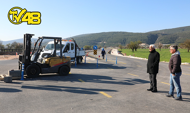 BAŞKAN GÜRÜN MENTEŞE&#039;DE DEVAM EDEN YOL ÇALIŞMASINI İNCELEDİ