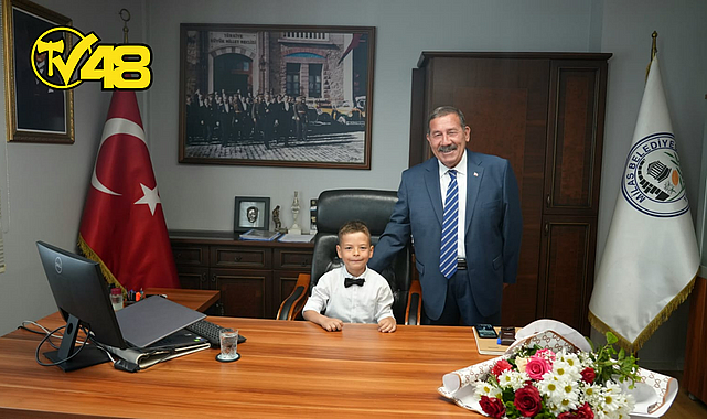 23 NİSAN&#039;DA BAŞKANLIK KOLTUĞUNA AYAZ UYAR OTURDU