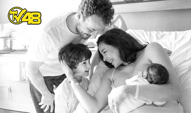 AZRA AKIN İKİNCİ KEZ ANNE OLDU! BEBEĞİNİN CİNSİYETİNİ DOĞUMDA ÖĞRENDİ