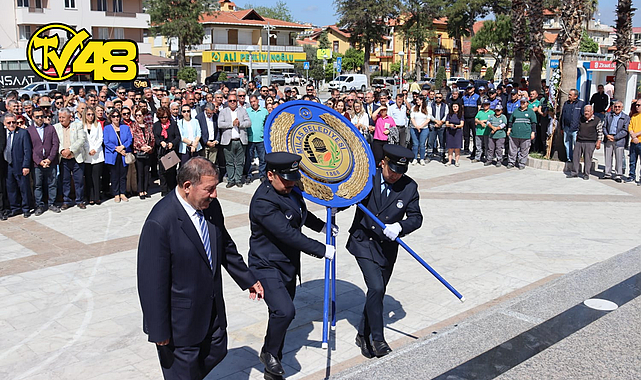 MİLAS BELEDİYE BAŞKANI TOPUZ ATAPARK MEYDANI’NA ÇELENK SUNDU