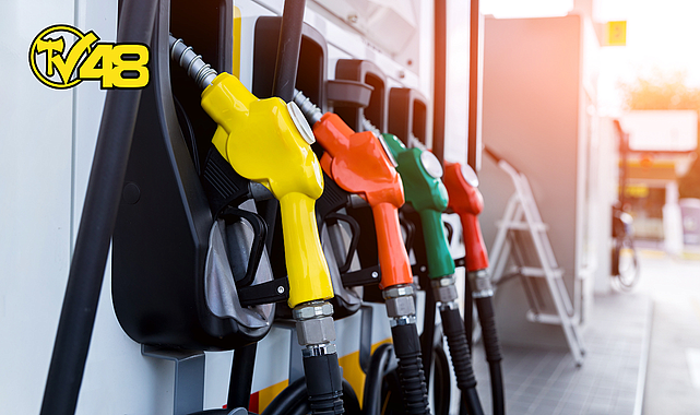 BENZİN VE MOTORİNE ÇİFTE ZAM GELİYOR! TABELADAKİ RAKAM KEYİFLERİ EPEY KAÇIRACAK