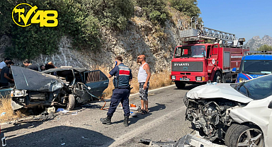 İKİ ARAÇ KAFA KAFAYA ÇARPIŞTI…