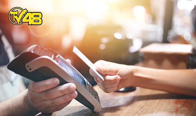 BANKALAR BİLDİRİM YAĞDIRIYOR! KREDİ KARTLARINDA YENİ DÖNEM BUGÜN RESMEN BAŞLADI