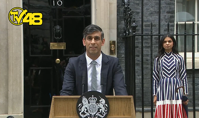 İNGİLTERE BAŞBAKANI İSTİFA ETTİ!